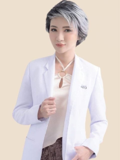แพทย์หญิงอรพิม อารีรอบ — Aesthetic Medicine Doctor